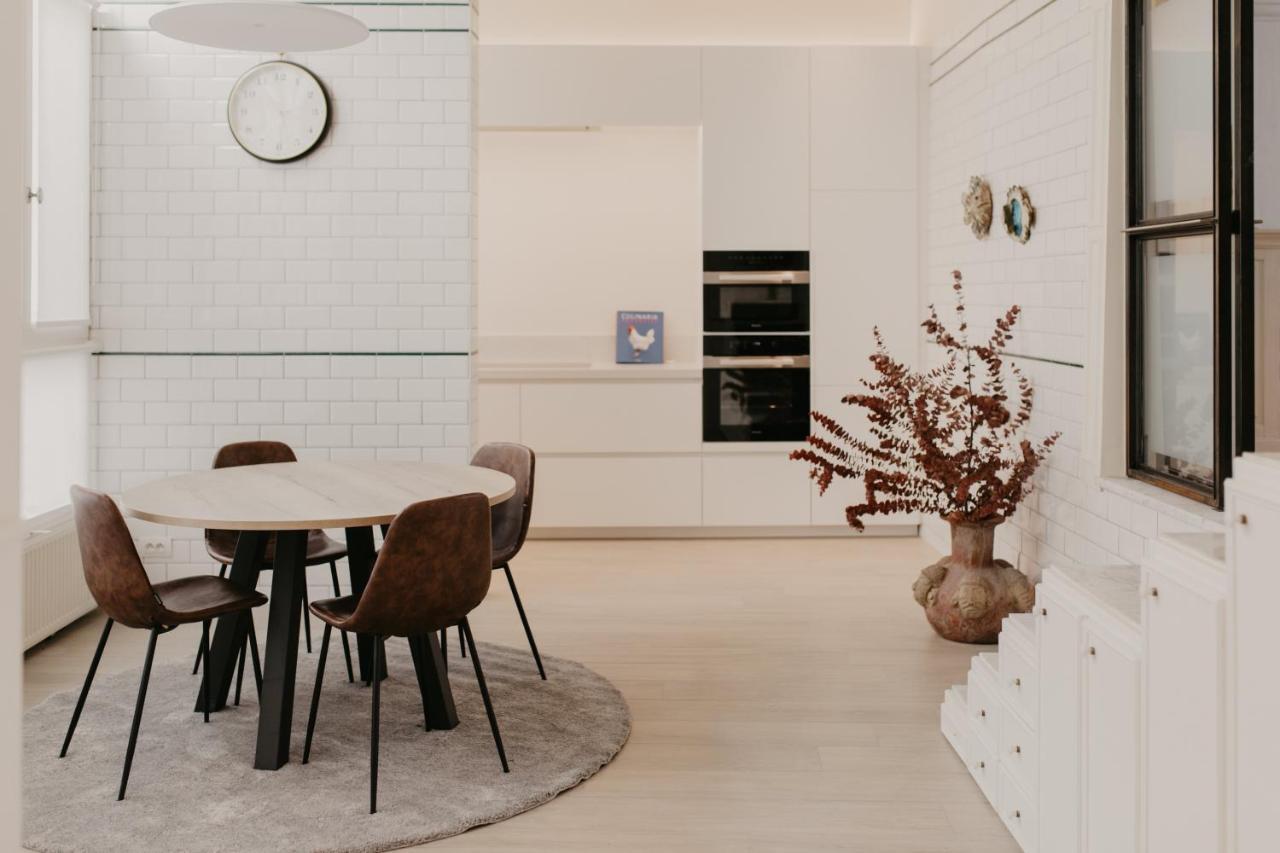 Blue Bird Residence Suite Moriaan Антверпен Екстериор снимка