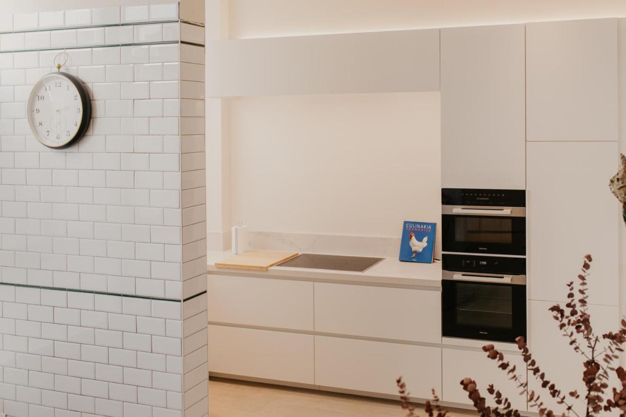Blue Bird Residence Suite Moriaan Антверпен Екстериор снимка