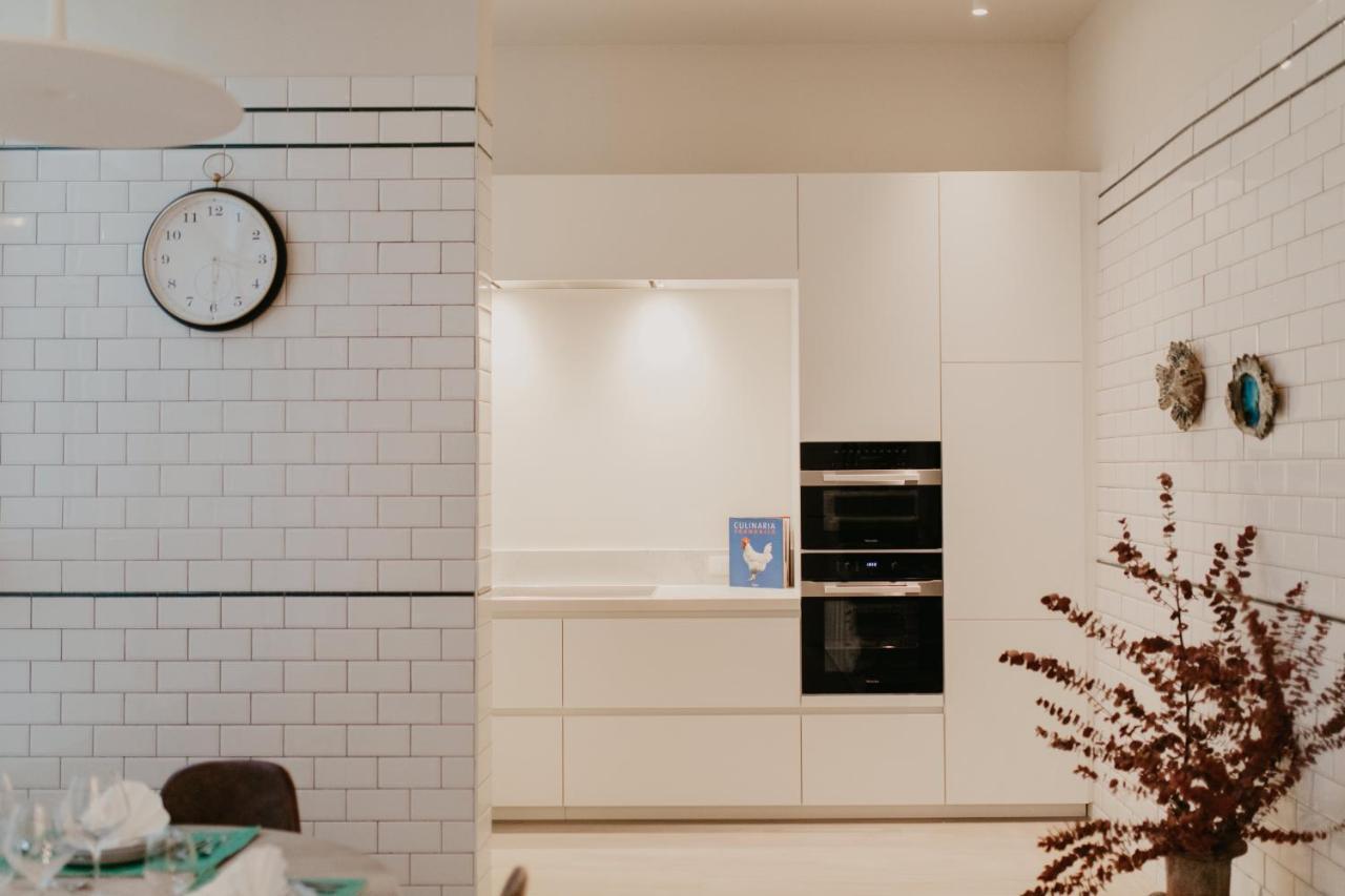 Blue Bird Residence Suite Moriaan Антверпен Екстериор снимка