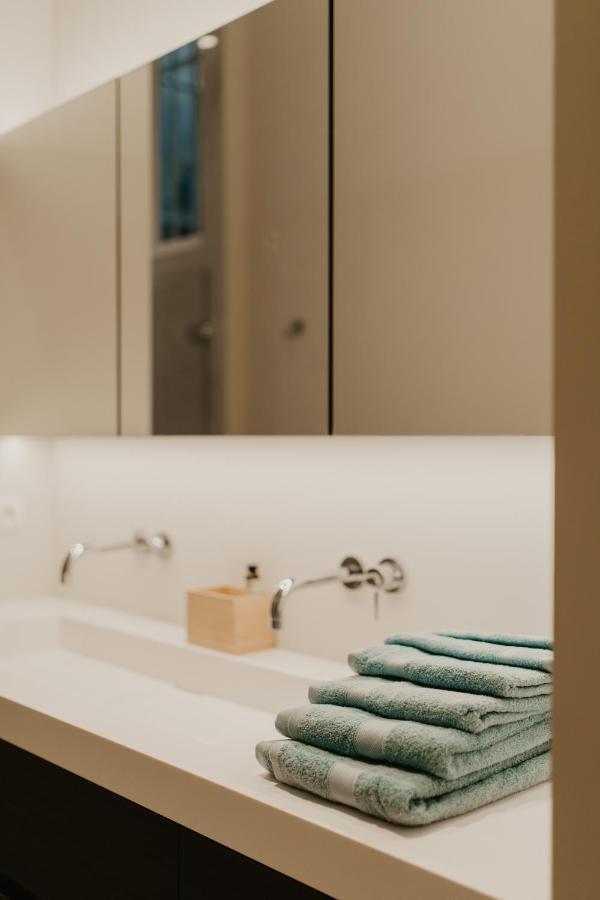 Blue Bird Residence Suite Moriaan Антверпен Екстериор снимка