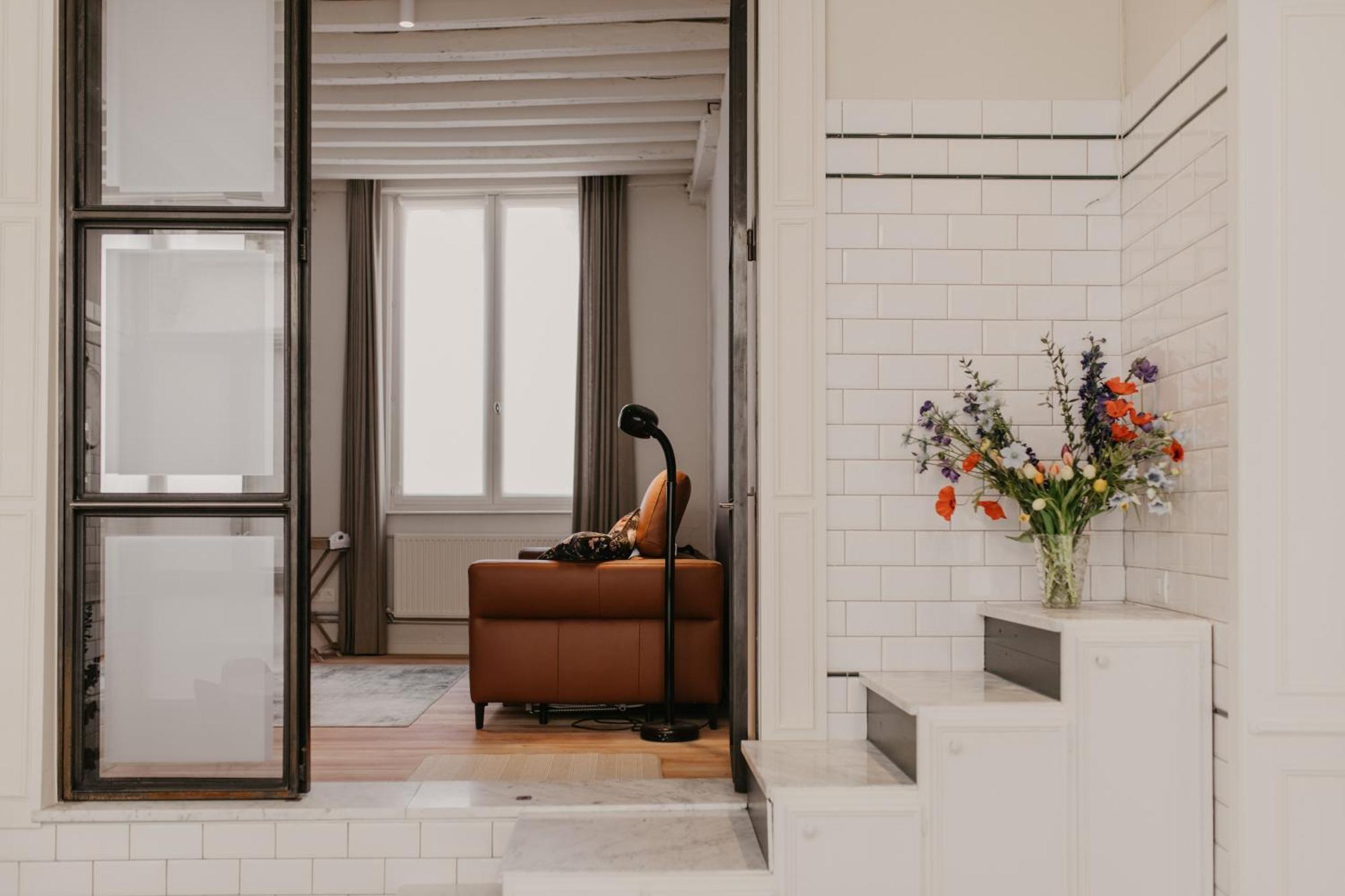 Blue Bird Residence Suite Moriaan Антверпен Екстериор снимка