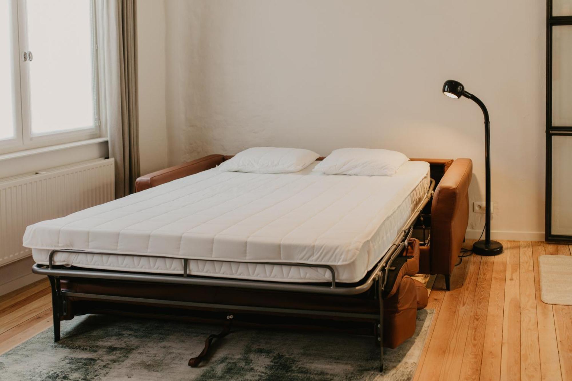 Blue Bird Residence Suite Moriaan Антверпен Екстериор снимка