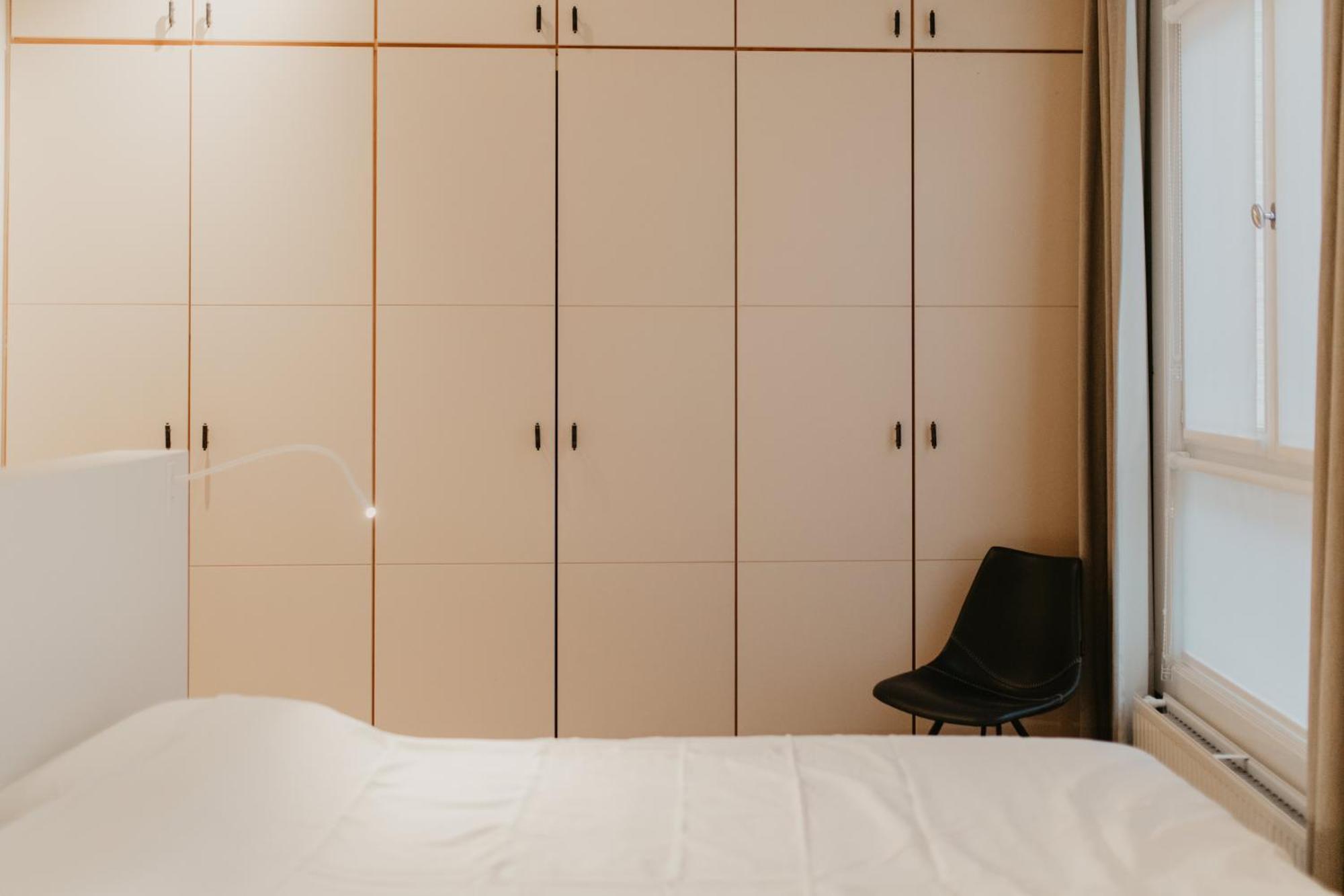 Blue Bird Residence Suite Moriaan Антверпен Екстериор снимка